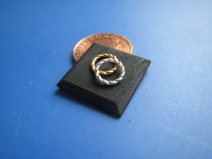Black Flat Display Square - with 2 Bracelets