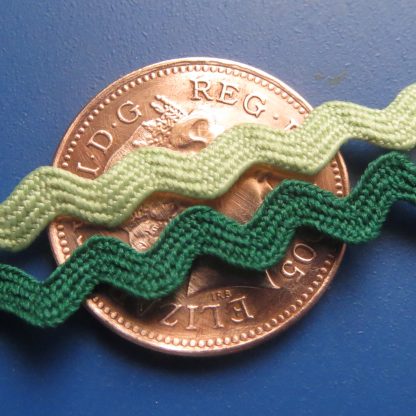 Ric-Rac....Green / Light Green....1ft of each - LARGE
