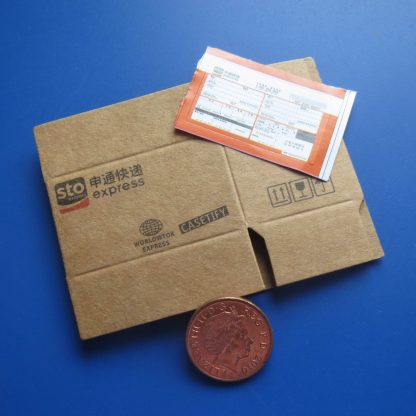 sto Delivery Box with Label